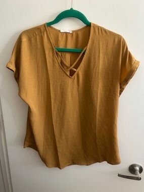 V-Neck Short Sleeve Women’s Top in Mustard - size medium